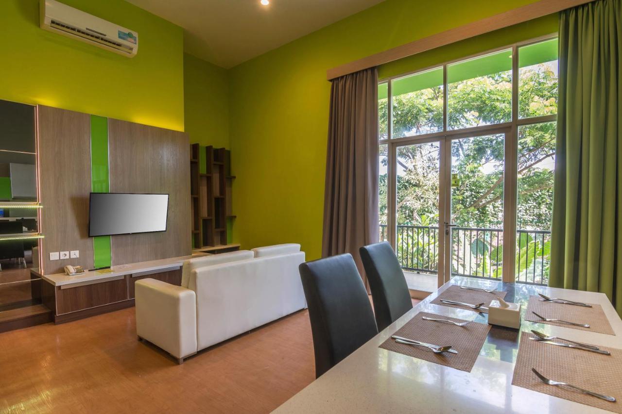 Maxonehotels At Resort Makassar Eksteriør bilde